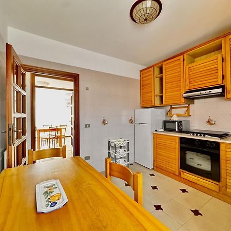 Holidaycasa Leone - Con Posto Auto A 200Mt Dal Mare Sperlonga Exteriör bild