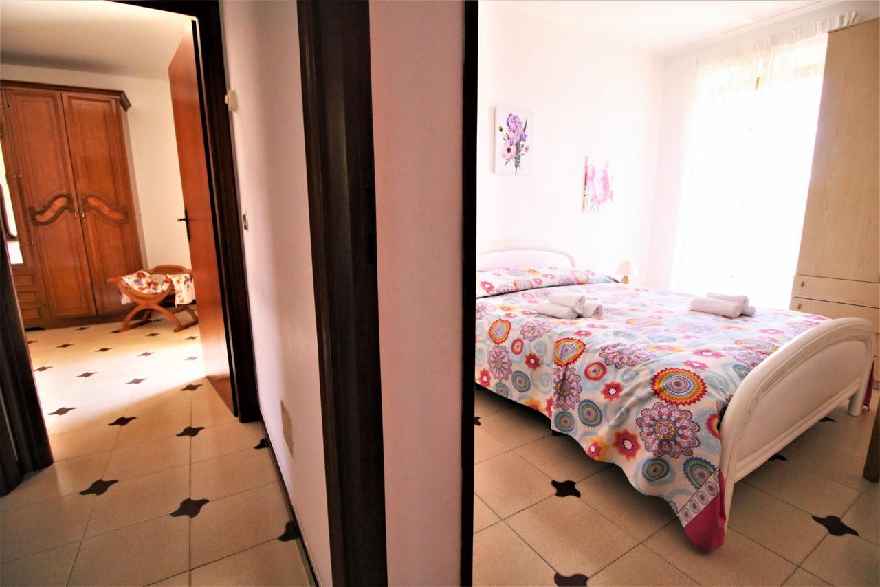 Holidaycasa Leone - Con Posto Auto A 200Mt Dal Mare Sperlonga Exteriör bild