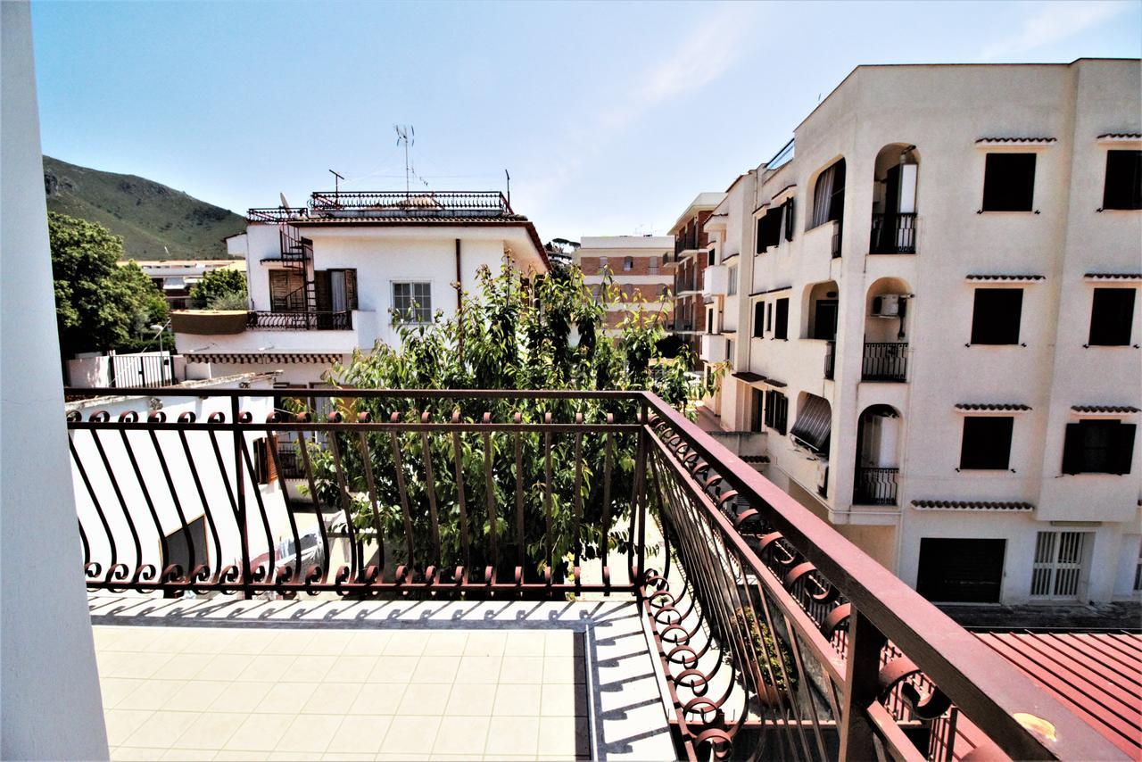 Holidaycasa Leone - Con Posto Auto A 200Mt Dal Mare Sperlonga Exteriör bild